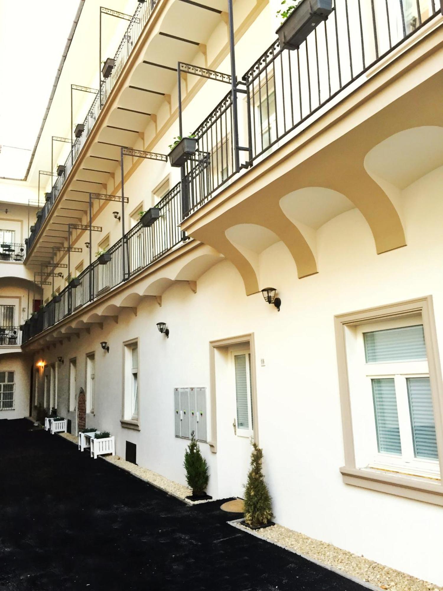 H75 Apartments Kosice Centre Kültér fotó